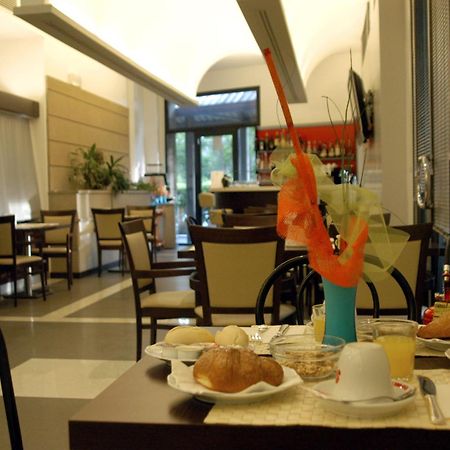 Hotel Fiera Wellness & Spa Болонья Экстерьер фото